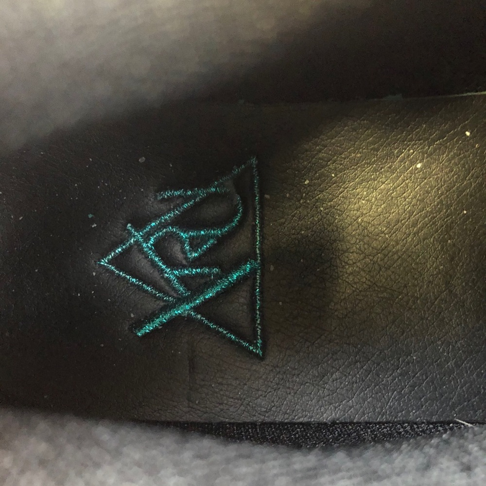 QOSMO Lo Black Heat - Mesh Black w Blue Flame - Picture 5 of 12